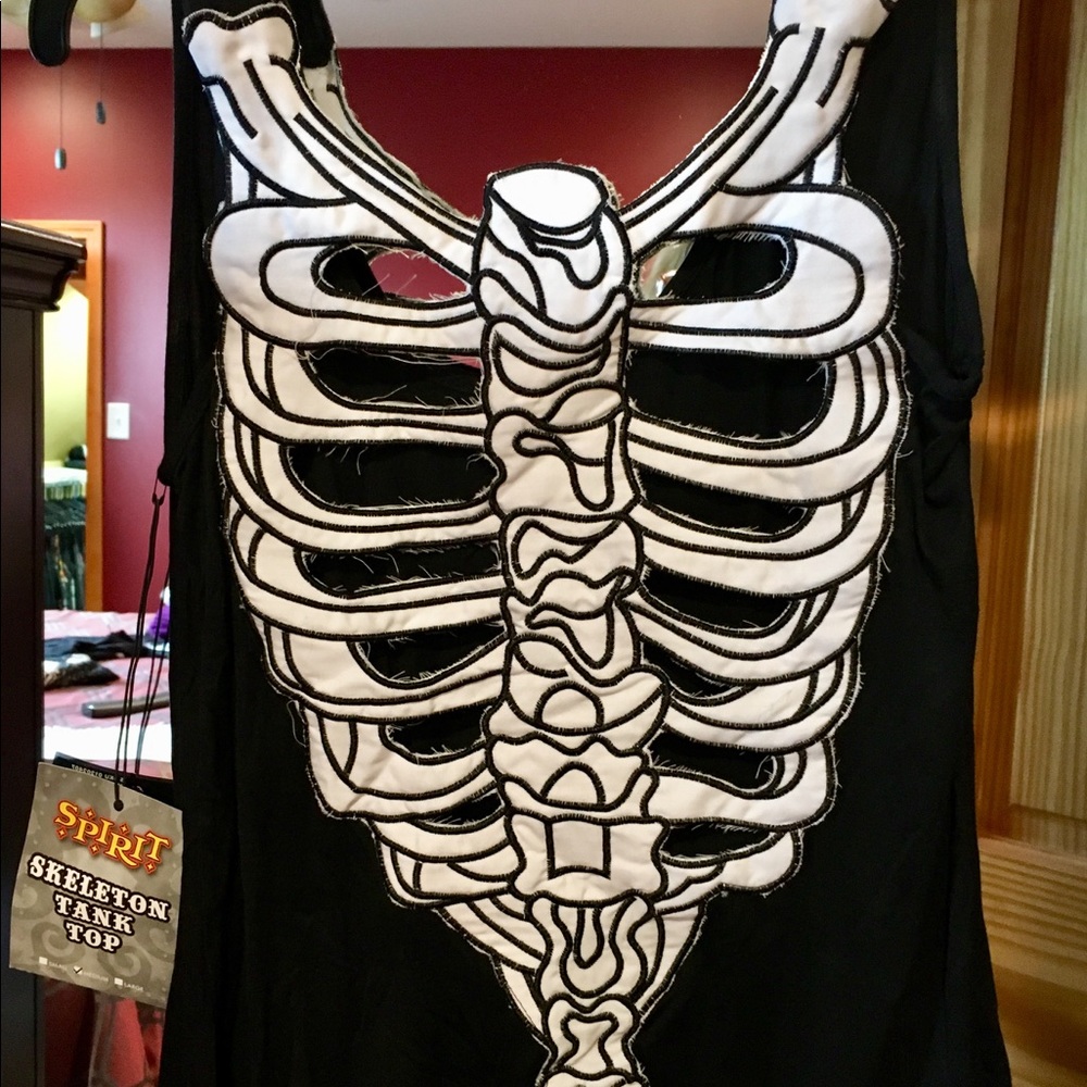 Spirit Women’s Rib Cage Tank Top. Med size.